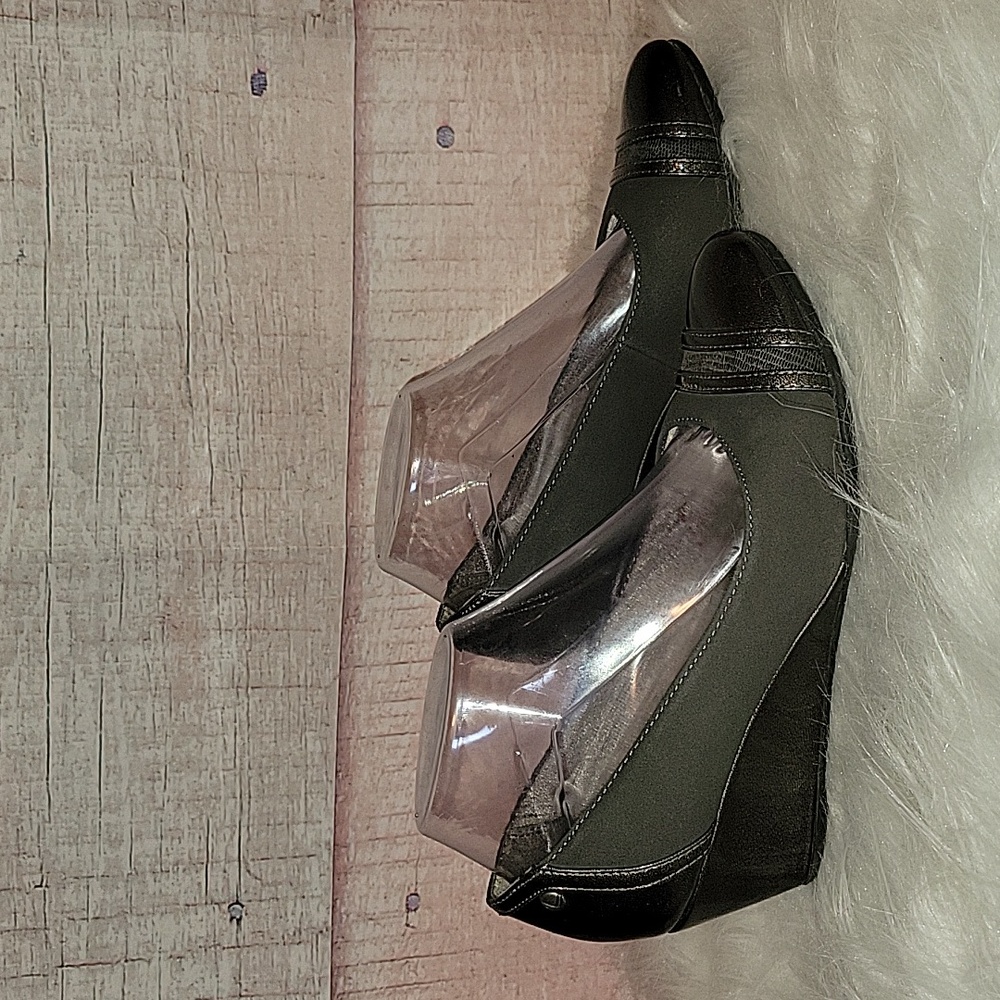 Life Stride "Juliana" Gray Wedge Shoes